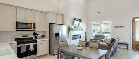 House (2 Bedrooms) | Interior