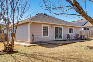 House (3 Bedrooms) | Interior - Perfect for Families! Round Rock Home w/ Yard (Round Rock)