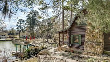 House (3 Bedrooms) | Front of property