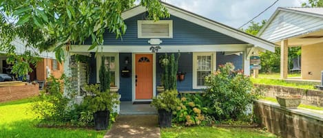 House (2 Bedrooms) | Front of property
