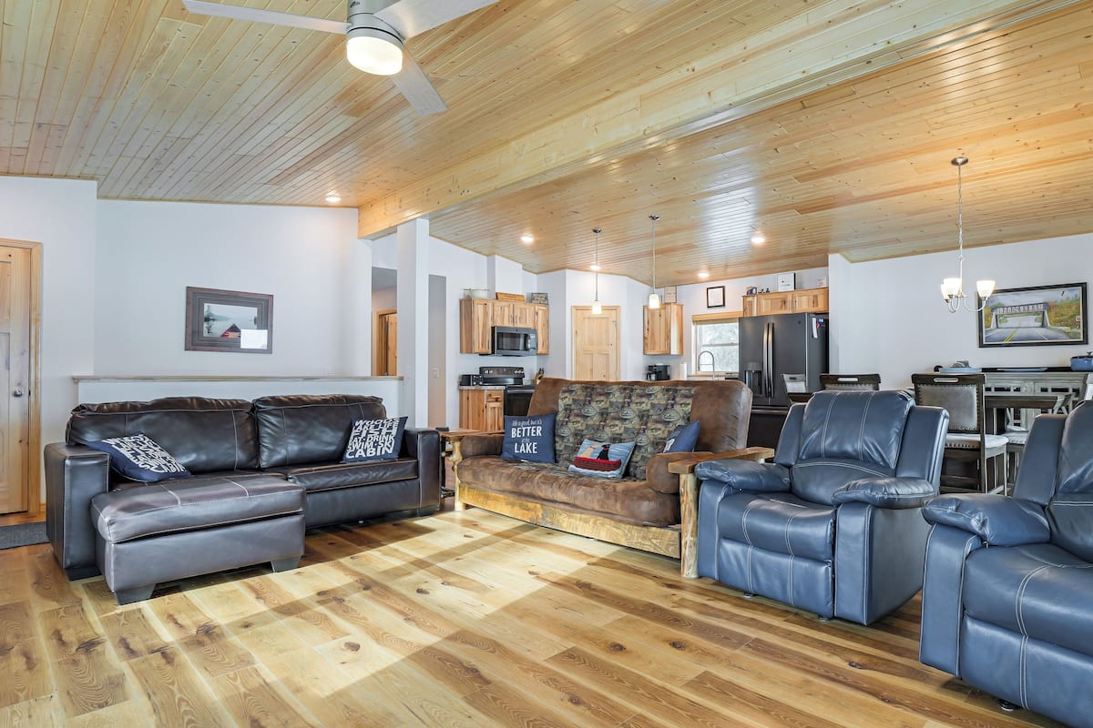 House (4 Bedrooms) | Front of property