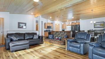 Nhà (4 Bedrooms) | Mặt tiền nơi lưu trú