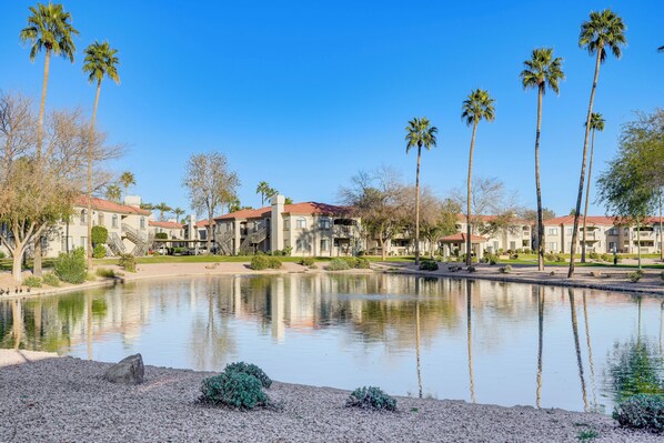 Interior - Golf Course Views! Relaxing & Convenient Mesa Unit (Mesa)