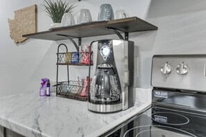 Apartment (2 Bedrooms) | Interior - 1 Mi to Dtwn Sequim: Modern Escape Near Everything (Sequim)