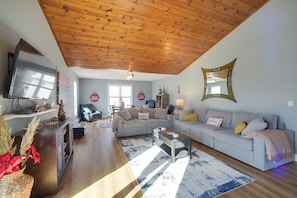 Interior - 3 Blocks to Lake George Village: Spacious Home! (Lake George)