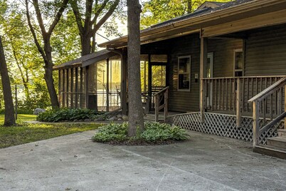 Boat & Hike Up North! Lakefront Minnesota Duplex