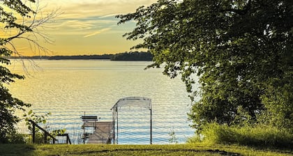 Boat & Hike Up North! Lakefront Minnesota Escape