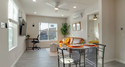Great for Digital Nomads! Convenient Manteca Apt
