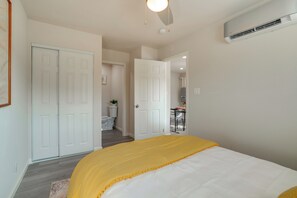 Interior - Great for Digital Nomads! Convenient Manteca Apt (Manteca)