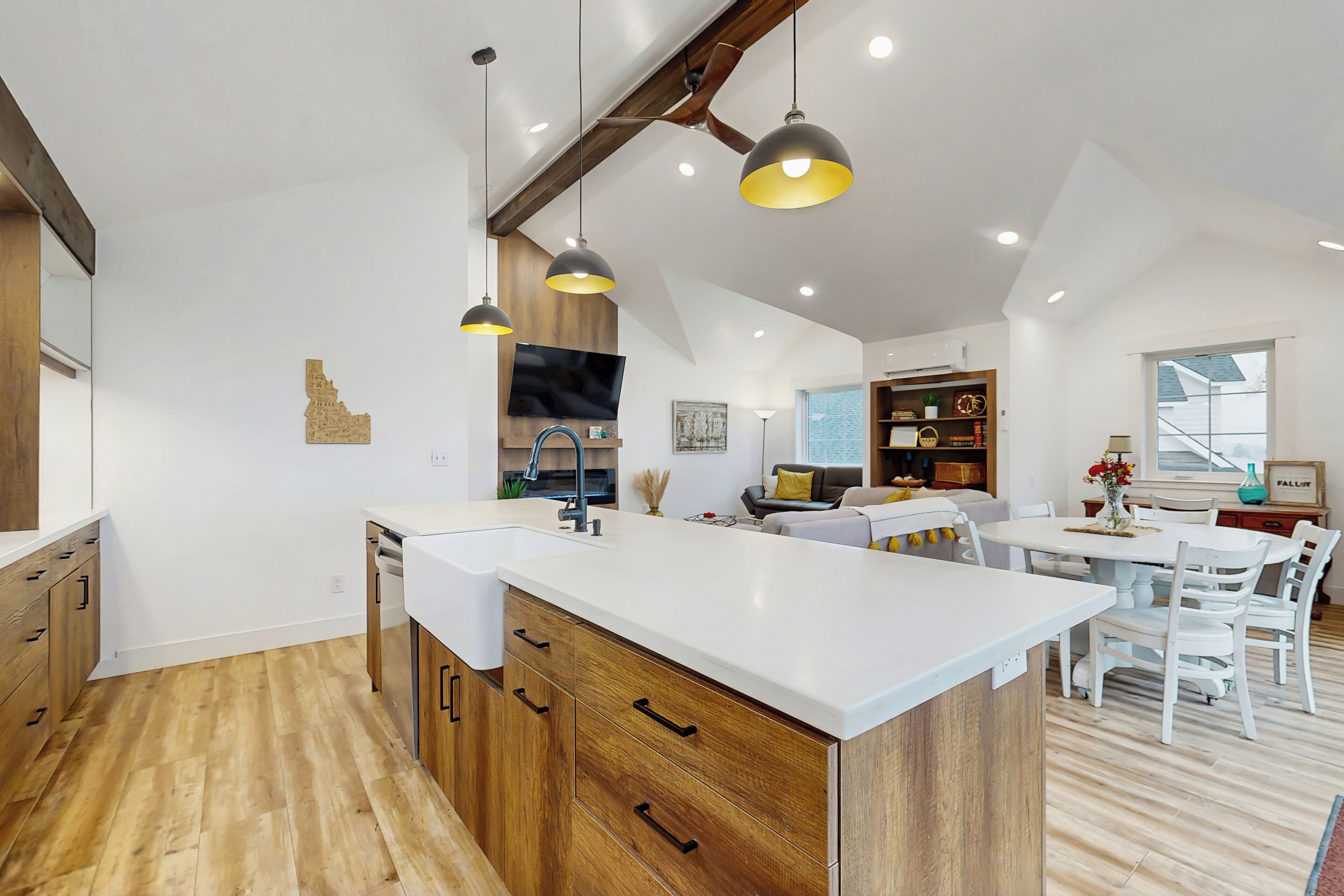 House (2 Bedrooms) | Interior