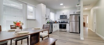 Near Midtown & Medical District! Updated Unit