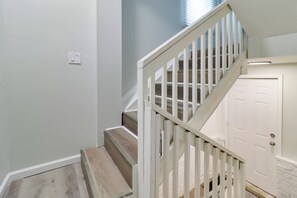 House (3 Bedrooms) | Interior - Near Midtown & Medical District! Updated Unit (Detroit)