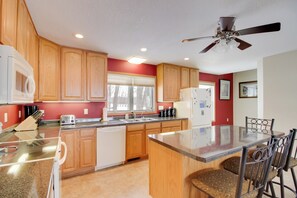 Interior - Family Nature Haven! Lakefront Pelican Lake Duplex (Ashby)