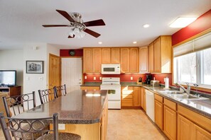 Interior - Family Nature Haven! Lakefront Pelican Lake Duplex (Ashby)