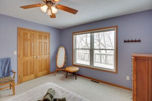 Interior - Family Nature Haven! Lakefront Pelican Lake Duplex (Ashby)