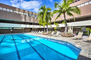 Interior - Harbor View + Pool Access: Downtown Honolulu Gem! (Honolulu)