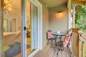Interior - Mcm-inspired Decor & Top Location! Tumwater Duplex (Olympia)
