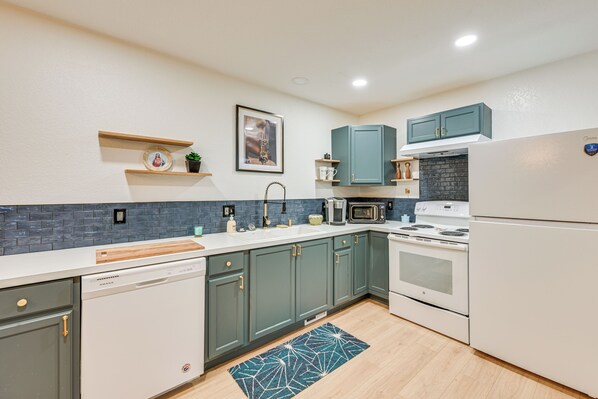 Interior - Mcm-inspired Decor & Top Location! Tumwater Duplex (Olympia)