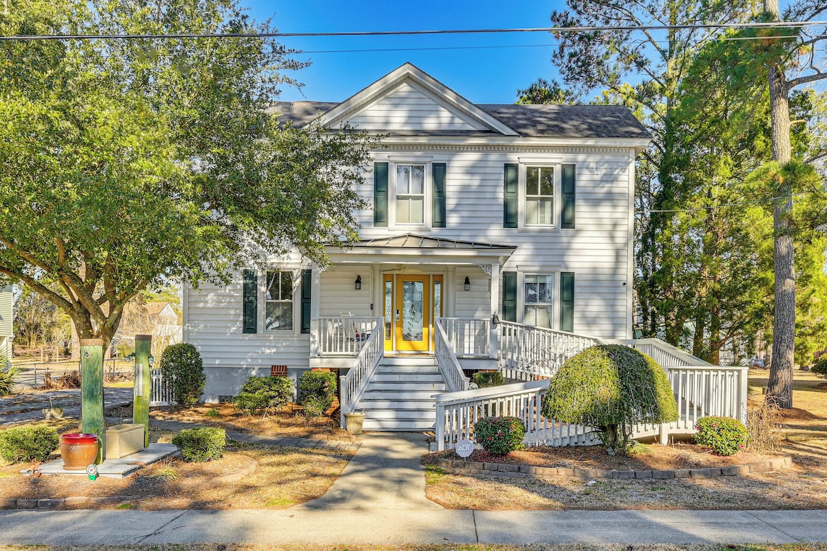 House (5 Bedrooms) | Front of property