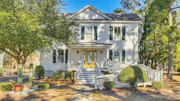 House (5 Bedrooms) | Front of property