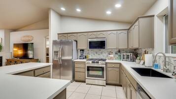 House (3 Bedrooms) | Bahagian dalam