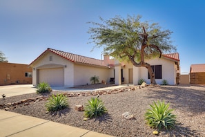 House (3 Bedrooms) | Interior - Foothills Family Home Near Lake & Colorado River! (Yuma)