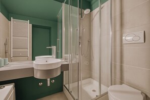 Doccia, bidet, asciugamani