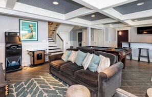 Smart TV, fireplace, ping pong