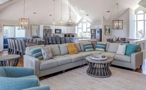 Smart TV, fireplace, ping pong