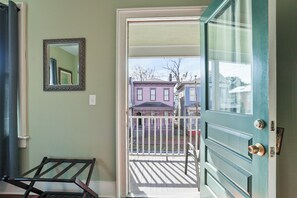 Interior - Savannah Home, Walkable to Forsyth, Historic (Savannah)