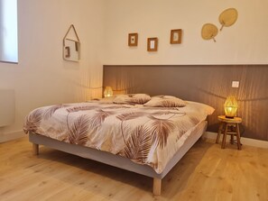 1 bedroom, free WiFi, bed sheets - Cozy apartment in Vaudémont with private parking (Vaudémont)