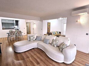 Living area - Casa Dora Gold by Sesimbra Sun Sea (Sesimbra)