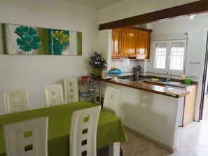 Dining - Family Home Steps from the Beach with Private Pool in El Verger (Vergel)