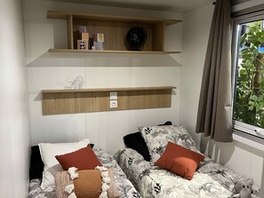 3 bedrooms, free WiFi - Spacious mobile home with terrace for 6 guests (La Seyne-sur-Mer)