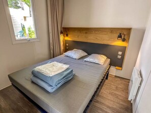 2 bedrooms, free WiFi - Mobile Home in Notre-Dame-de-Monts - Sleeps 5 (Notre-Dame-de-Monts)