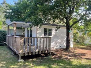Exterior - Cozy Mobile Home with Terrace for 4 Guests (Carcans)