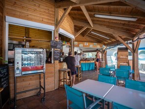 Dining - Comfort Mobile Home 6 People - 3 Bedrooms (Messanges)