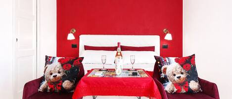 4 bedrooms, WiFi, bed sheets