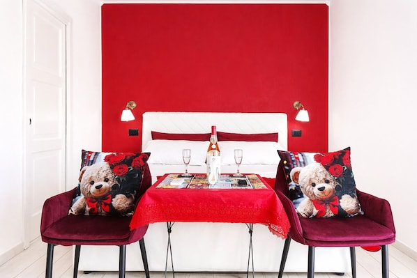 4 bedrooms, WiFi, bed sheets