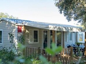 Outdoor dining - Mobile Home 3 Bedrooms - Private Terrace (Calvisson)