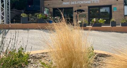 Chalet in Seyne-sur-Mer with Terrace, 2 Bedrooms