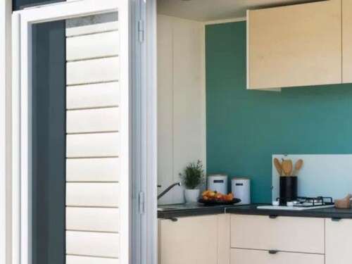 Mobile home for 2 with terrace