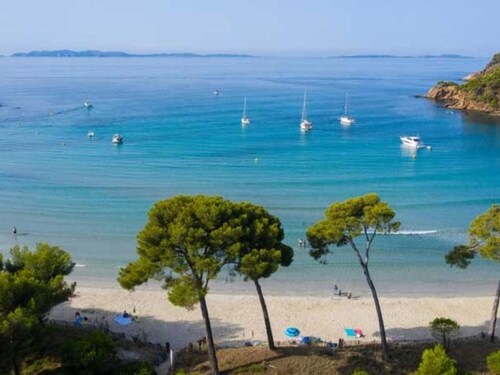 Chalet with Terrace at Camping Saint Jean, 4 People, 2 Rooms