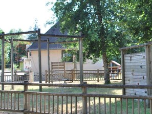 Property grounds - Chalet with Terrace - 2 Bedrooms - 5 Pers. (Monceaux-sur-Dordogne)