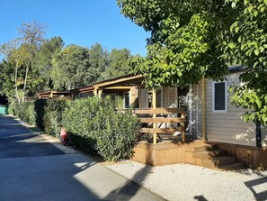 Exterior - Cozy Mobile Home - 2 Bedrooms, Terrace, Sleeps 4 (Le Pradet)