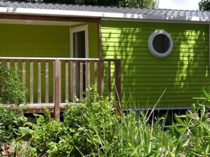 Exterior detail - Mobile home for 4 with terrace (Mialet)