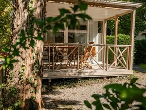 Outdoor dining - Comfortable mobile home for 5 with terrace in Espelette (Espelette)