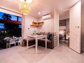 Interior - Comfortable mobile home with terrace in Agde for 5 people (Agde)