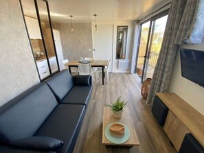 TV - Mobile Home 40m² with Terrace - 2 Bedrooms for 5 Pers (Dolus-d'Oléron)
