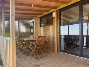 Outdoor dining - Mobile Home 40m² with Terrace - 2 Bedrooms for 5 Pers (Dolus-d'Oléron)
